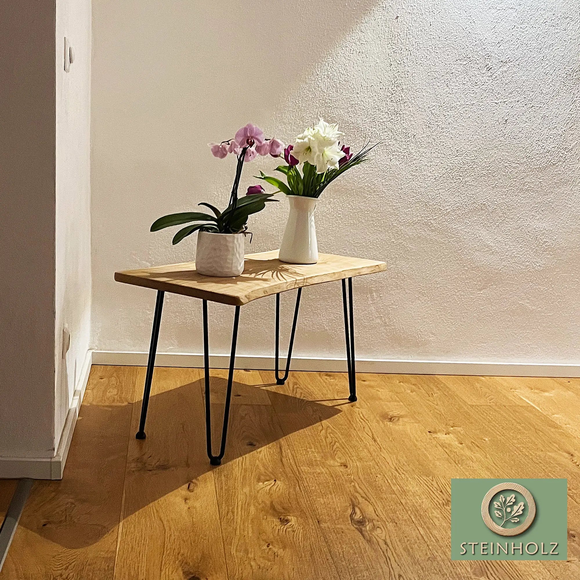 Couchtisch aus Eiche mit Baumkante – Elegantes Design aus nachhaltigem Holz steinholz