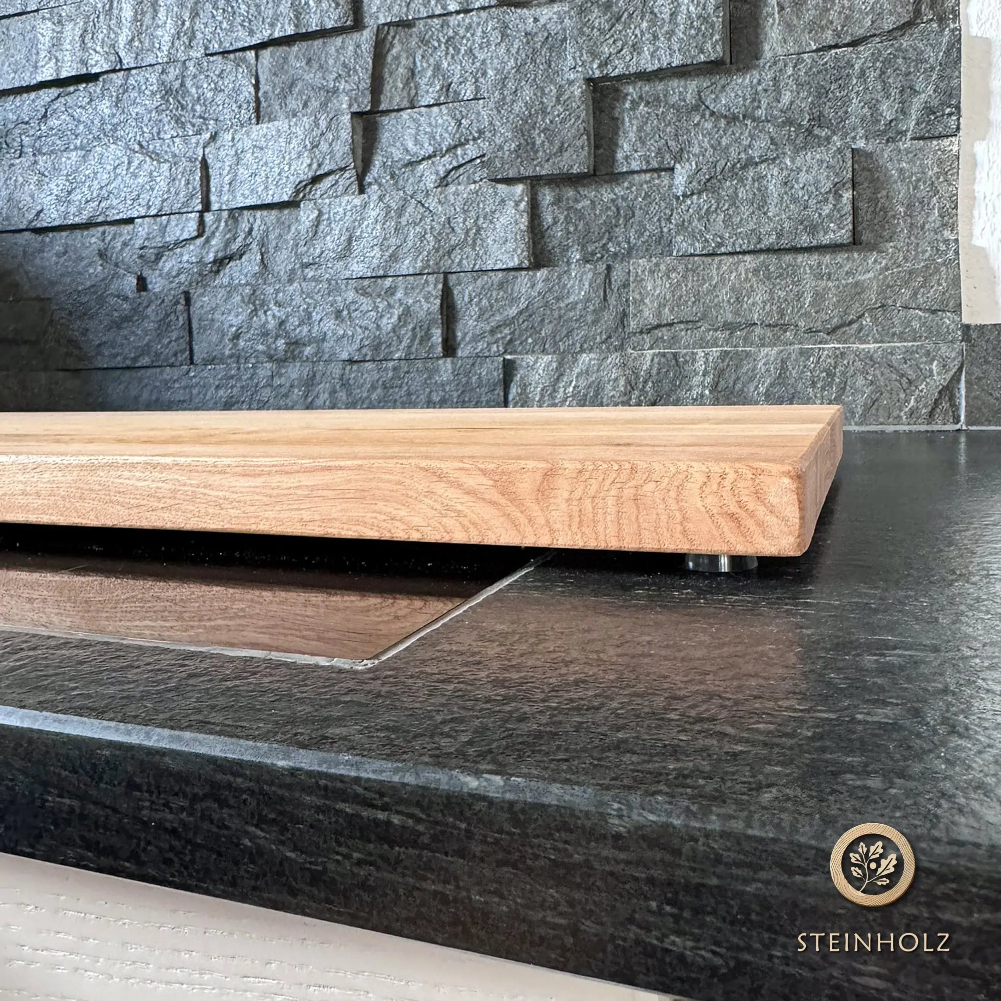 Kochfeldabdeckung aus Wildeiche – Praktisch, stilvoll & funktional für Ihre Küche steinholz