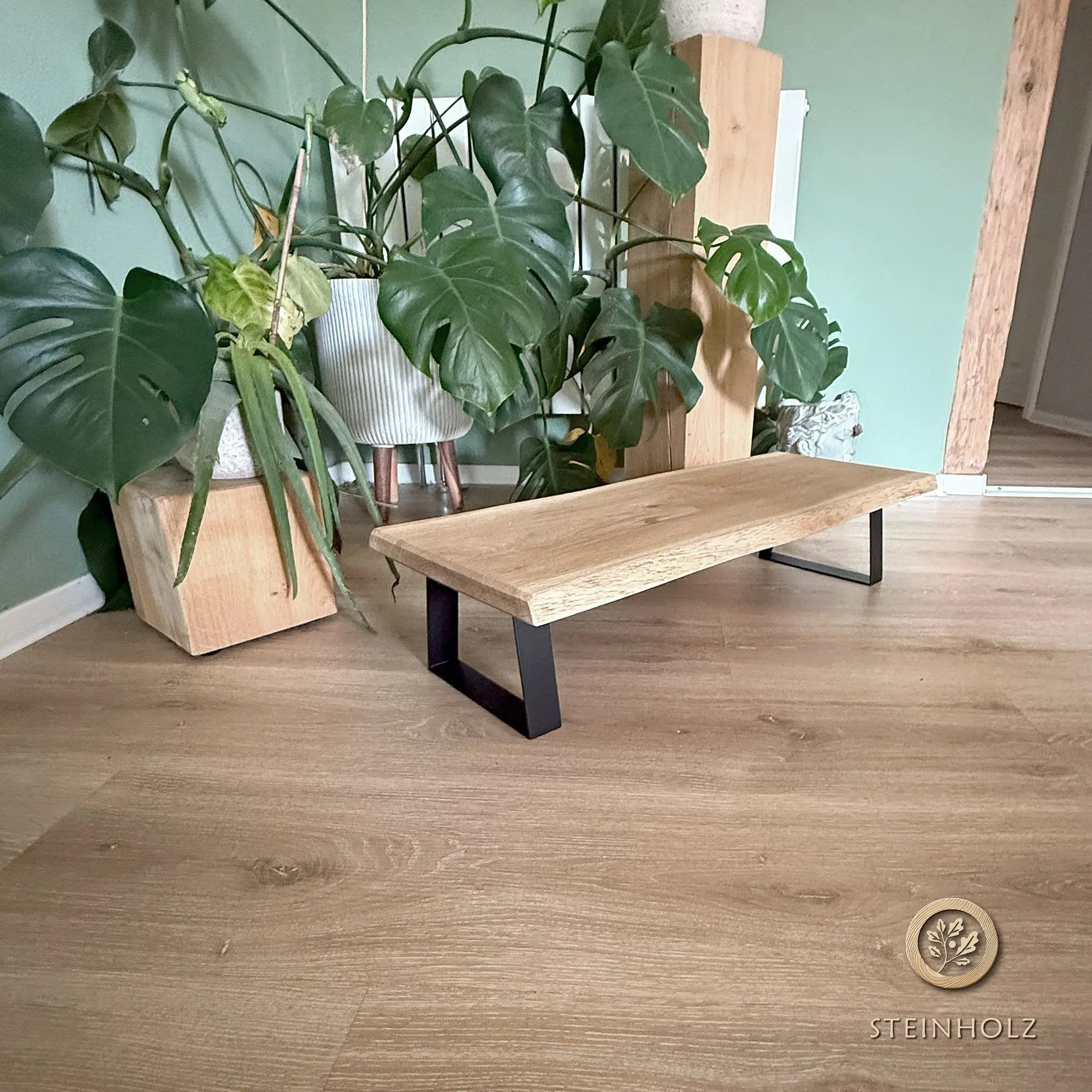 Blumenbank aus massiver Eiche mit Baumkante, geölt & handgefertigt für Pflanzen  Steinholz