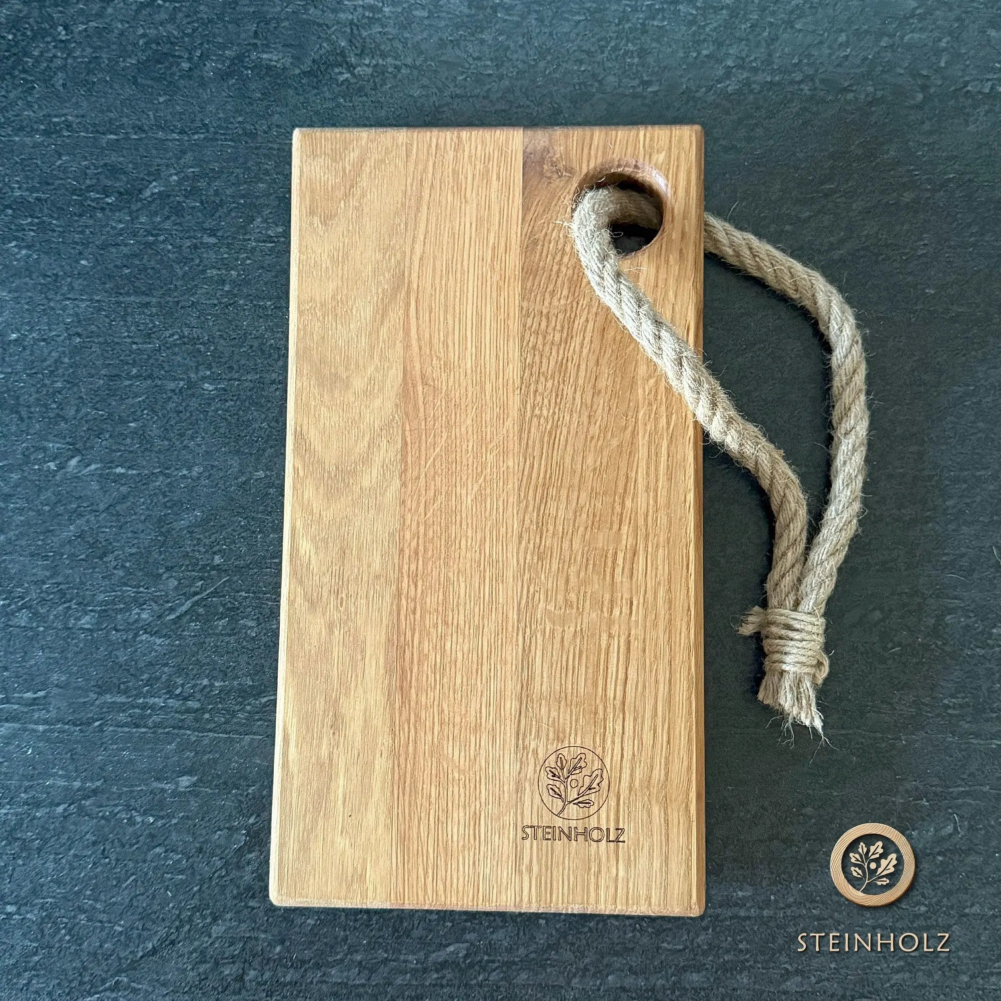 Schneidebrett aus Eiche mit Baumkante – Robust, stilvoll und einzigartig  Steinholz