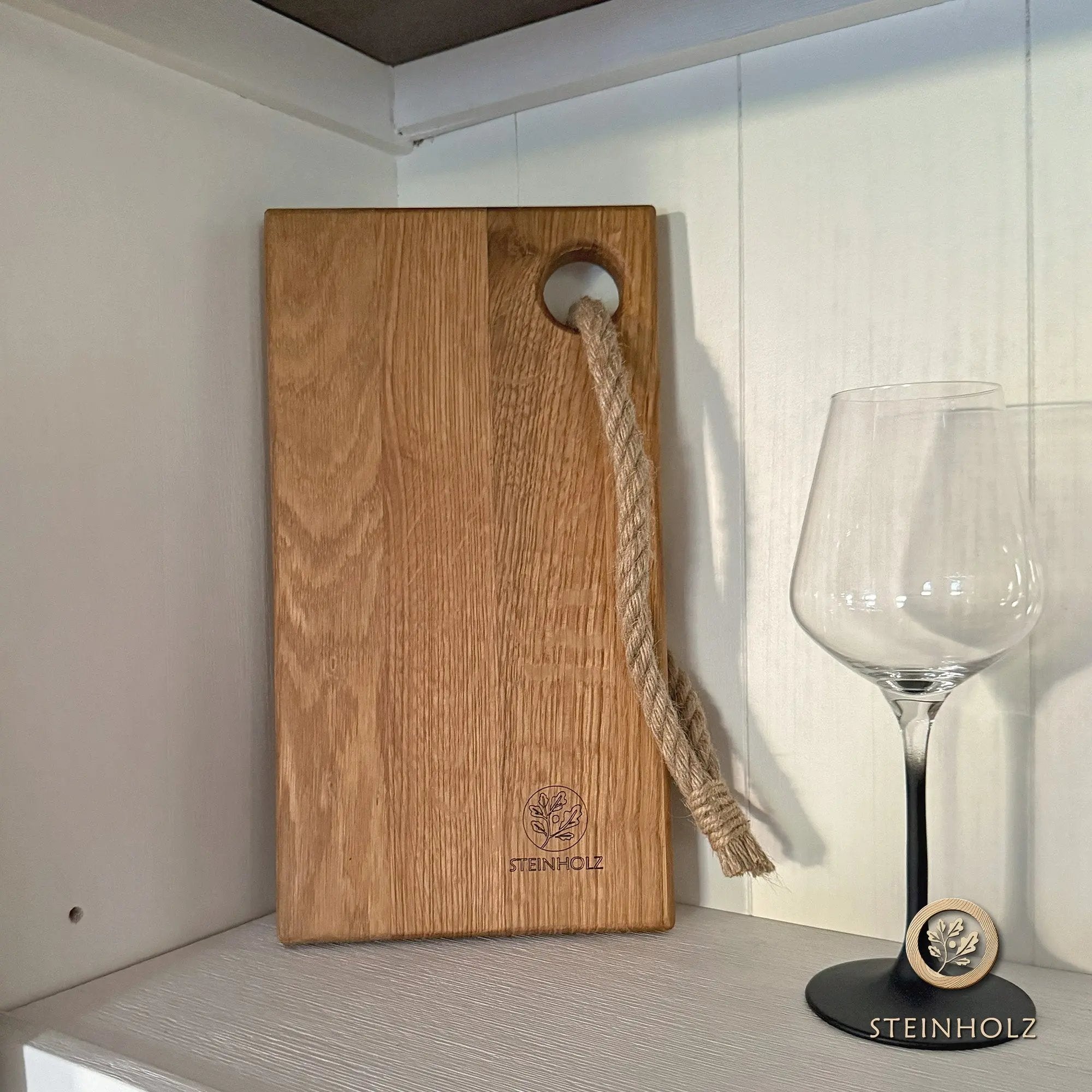 Schneidebrett aus Eiche mit Baumkante – Robust, stilvoll und einzigartig  Steinholz