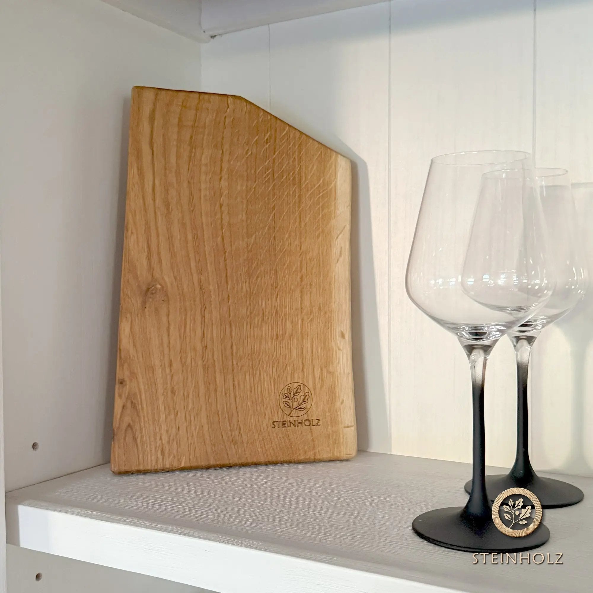 Schneidebrett aus Eiche mit Baumkante – Robust, stilvoll und einzigartig  Steinholz