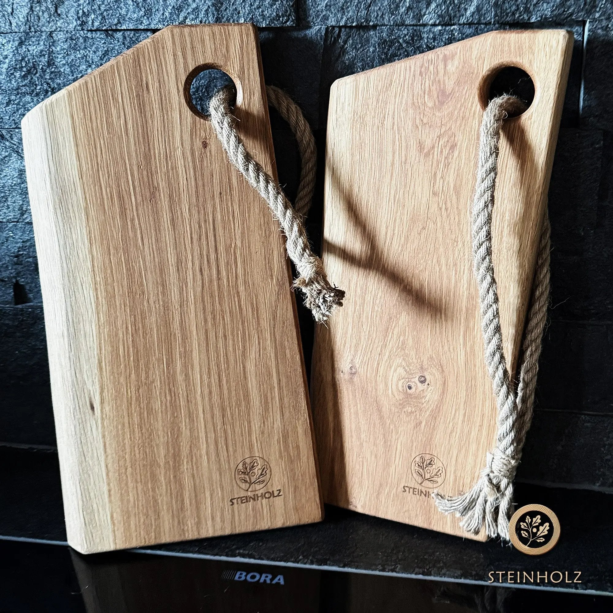 Schneidebrett aus Eiche mit Baumkante – Robust, stilvoll und einzigartig  Steinholz