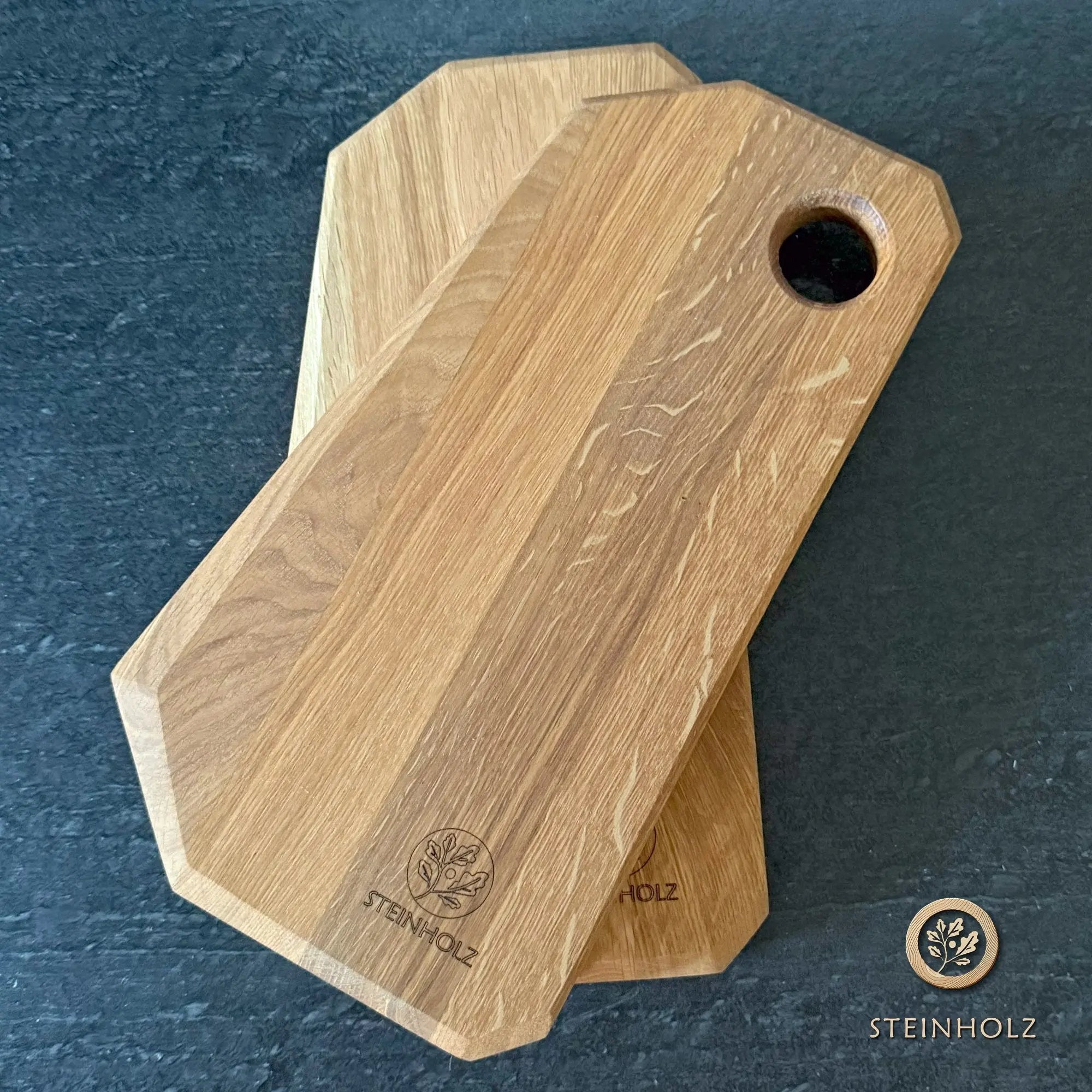 Schneidebrett aus Eiche mit Baumkante – Robust, stilvoll und einzigartig  Steinholz