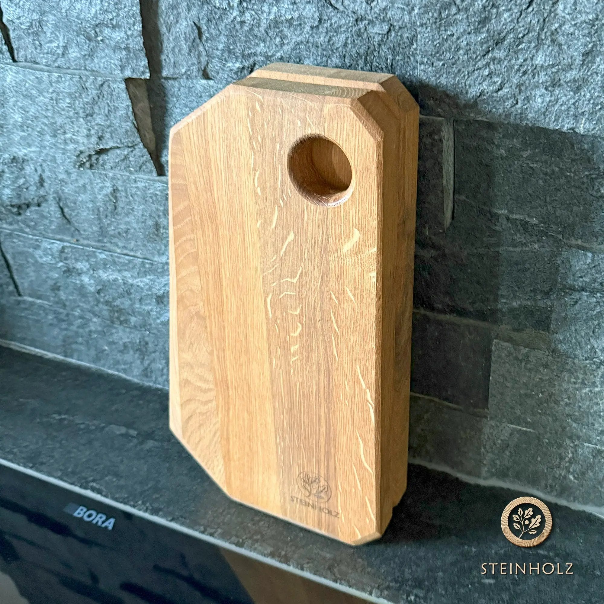 Schneidebrett aus Eiche mit Baumkante – Robust, stilvoll und einzigartig  Steinholz