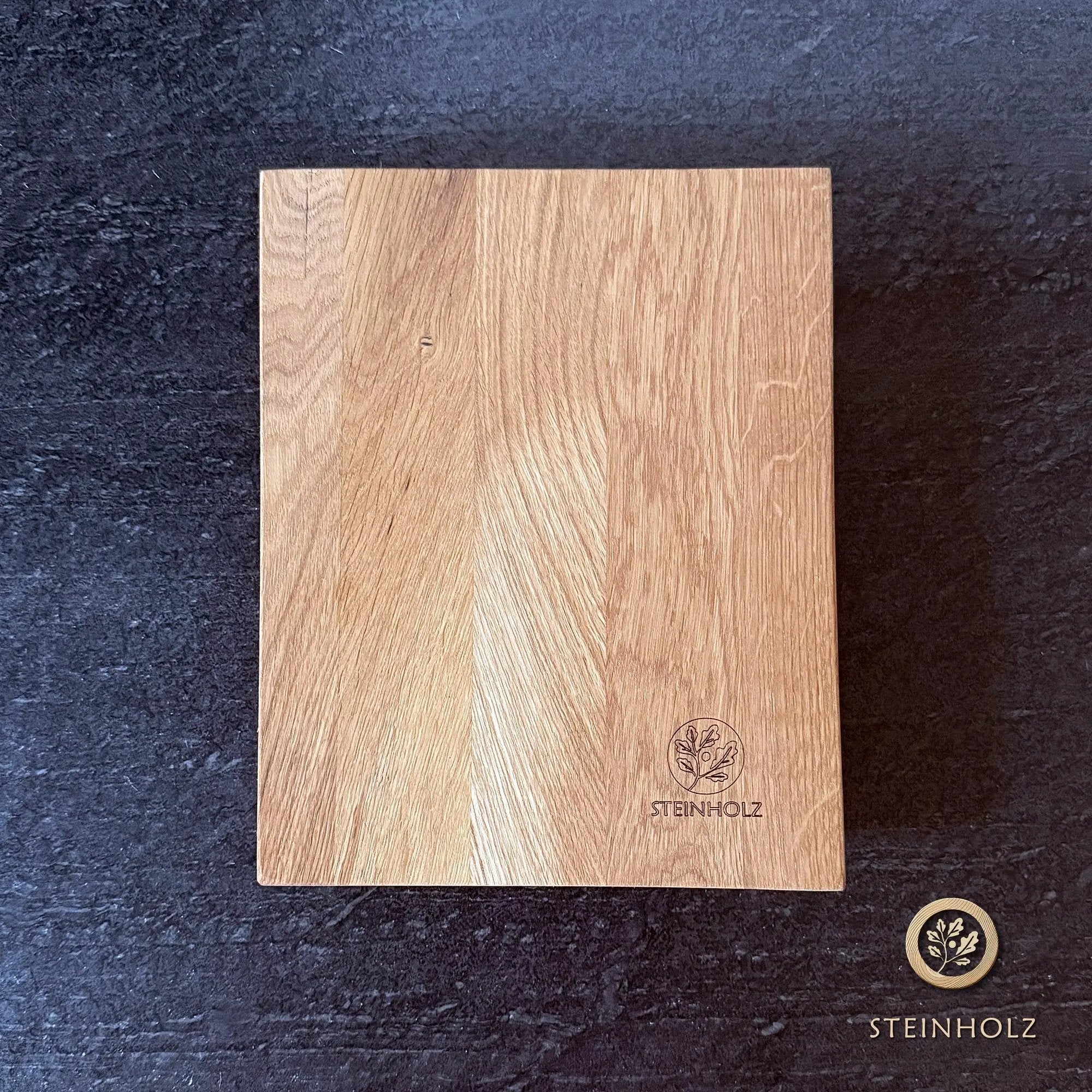 Schneidebrett aus Eiche mit Baumkante – Robust, stilvoll und einzigartig  Steinholz
