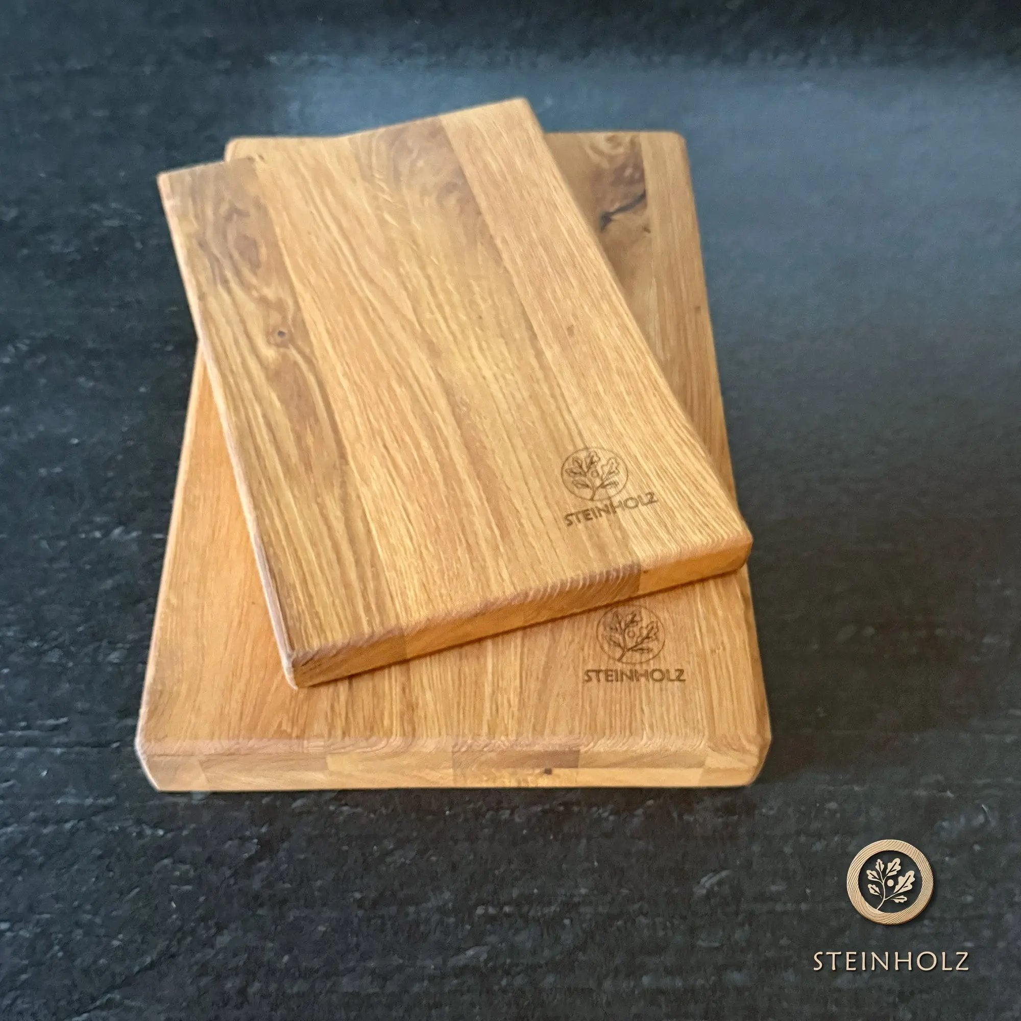 Schneidebrett aus Eiche mit Baumkante – Robust, stilvoll und einzigartig  Steinholz