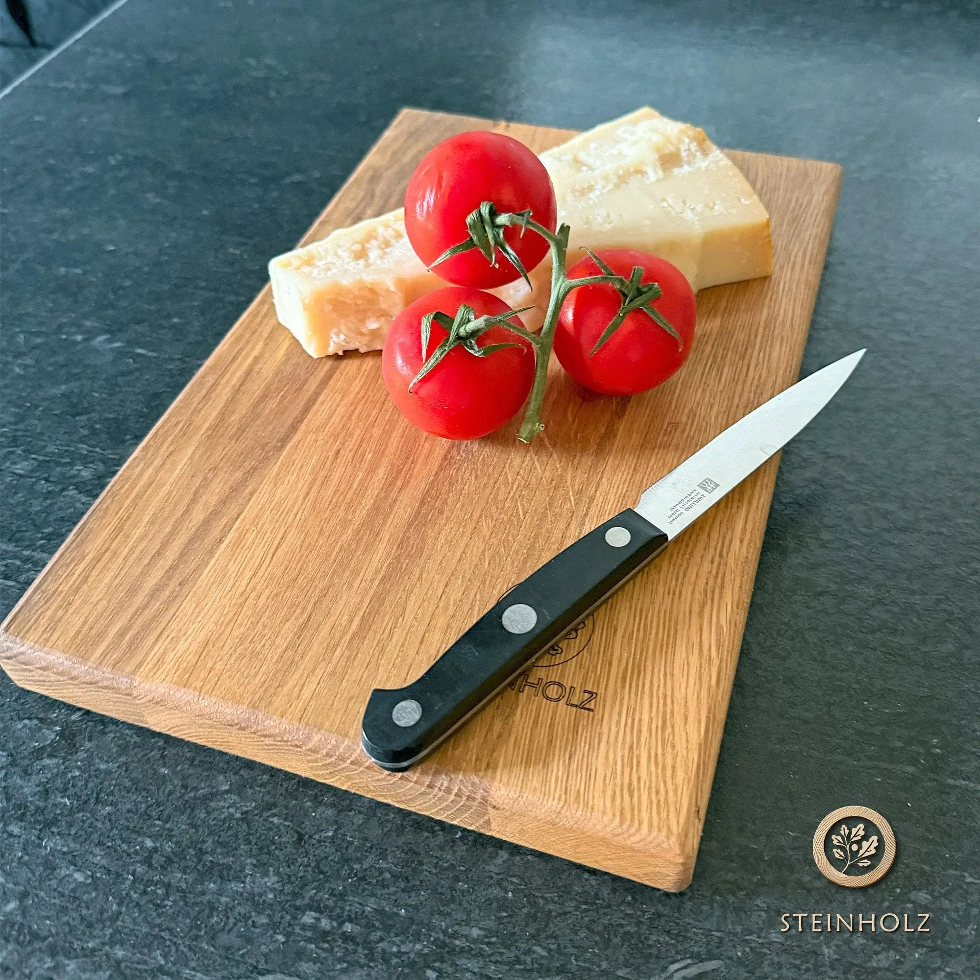 Schneidebrett aus Eiche mit Baumkante – Robust, stilvoll und einzigartig  Steinholz